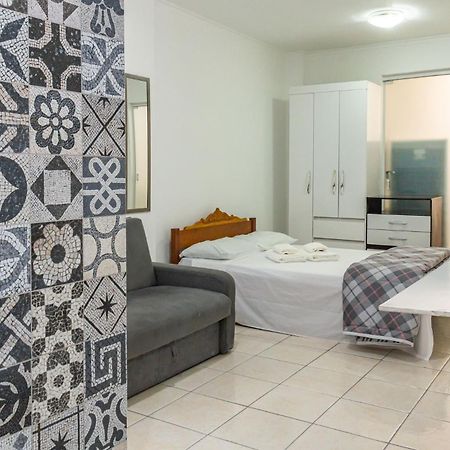 Custo Benefício, 100 metros da Praia em Balneário Camboriú P880 Esterno foto