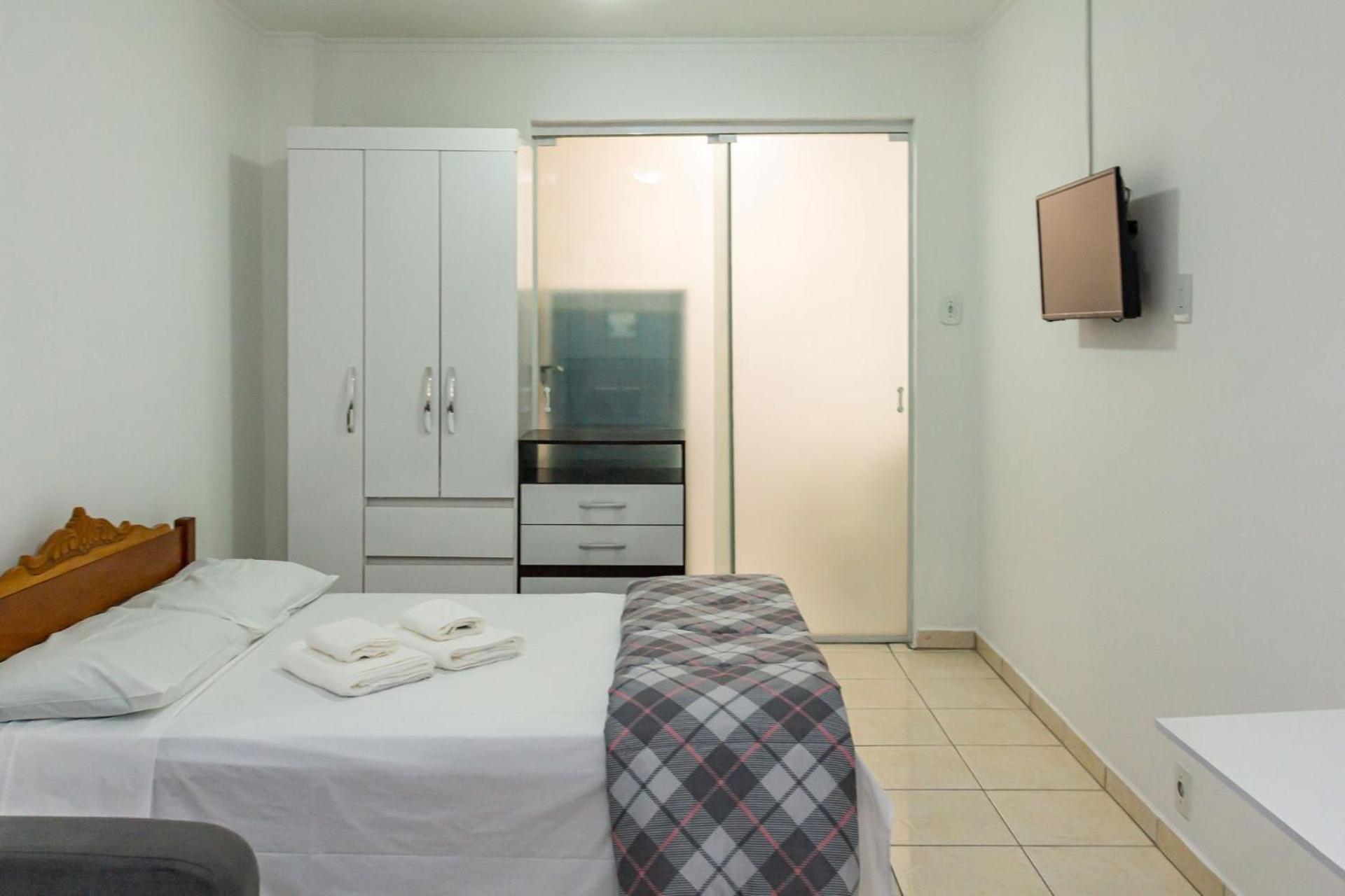 Custo Benefício, 100 metros da Praia em Balneário Camboriú P880 Esterno foto